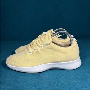 Size 9 - Women’s Allbirds Wool Runner yellow shoes